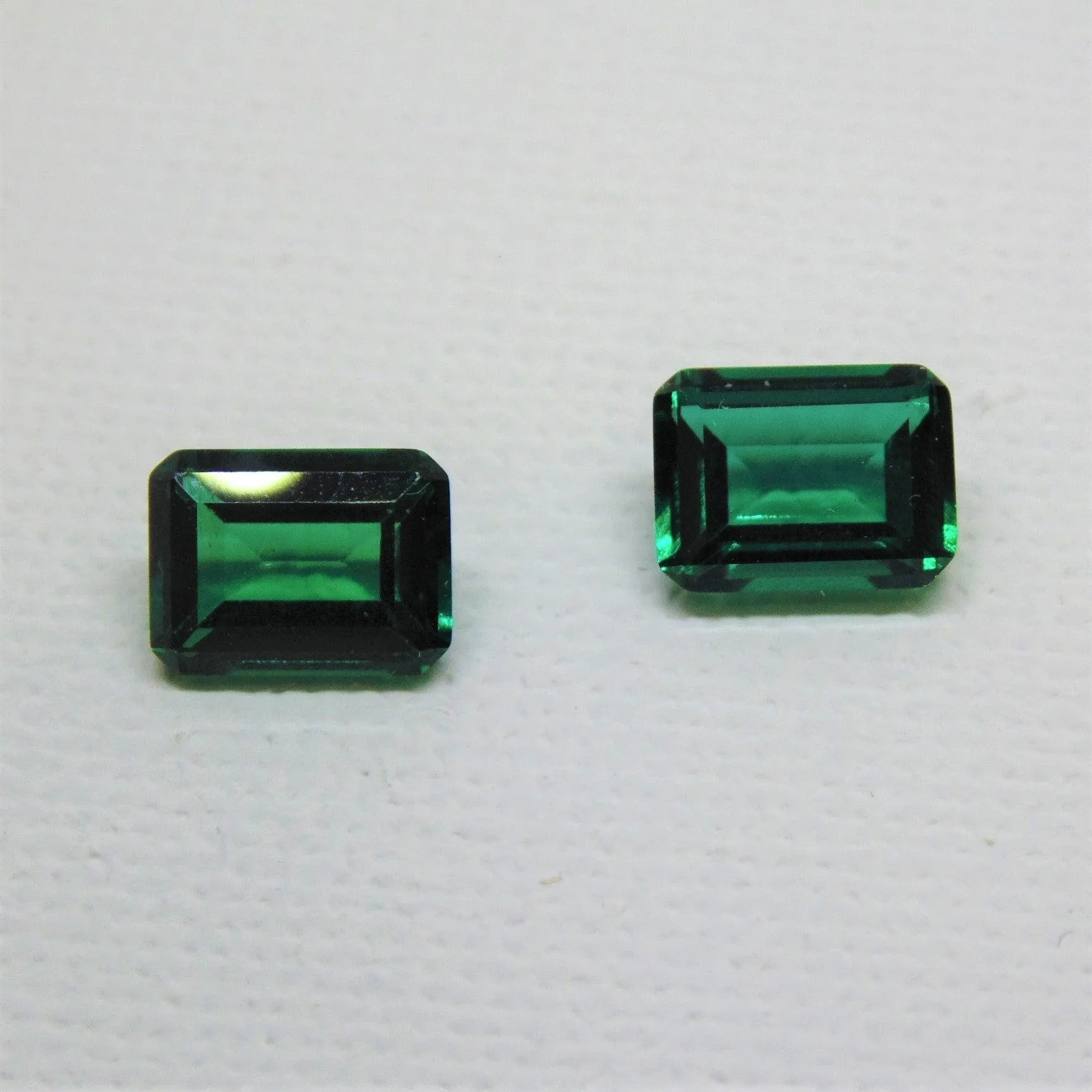 8x6mm Lab Grown Emerald Cushion Cut