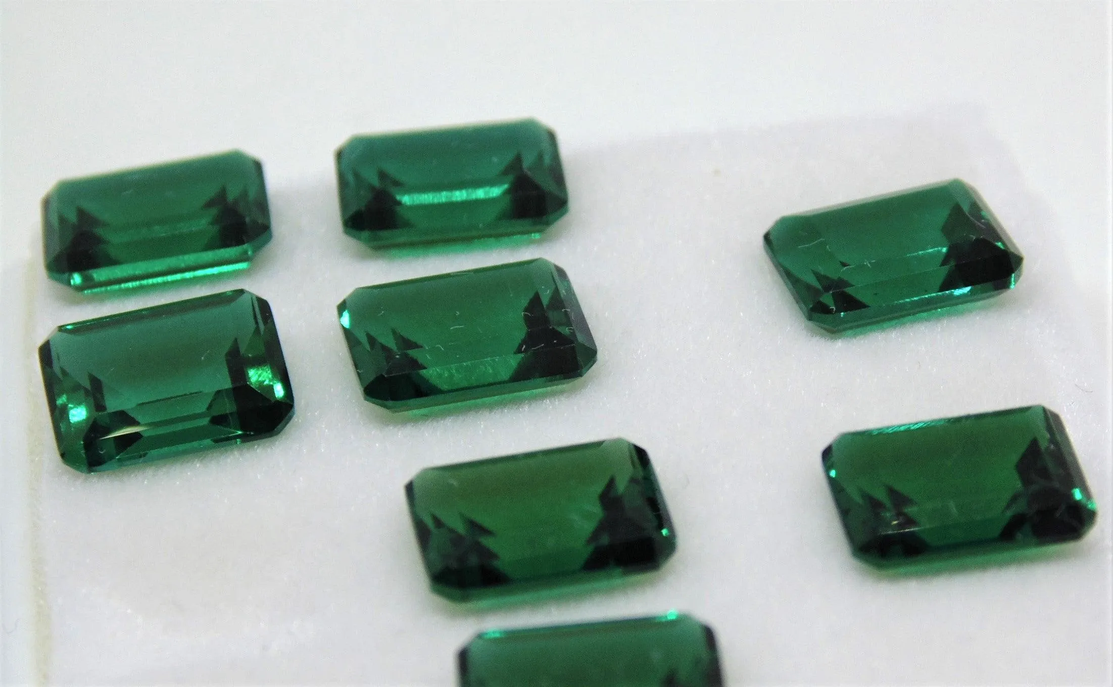 8x6mm Lab Grown Emerald Cushion Cut