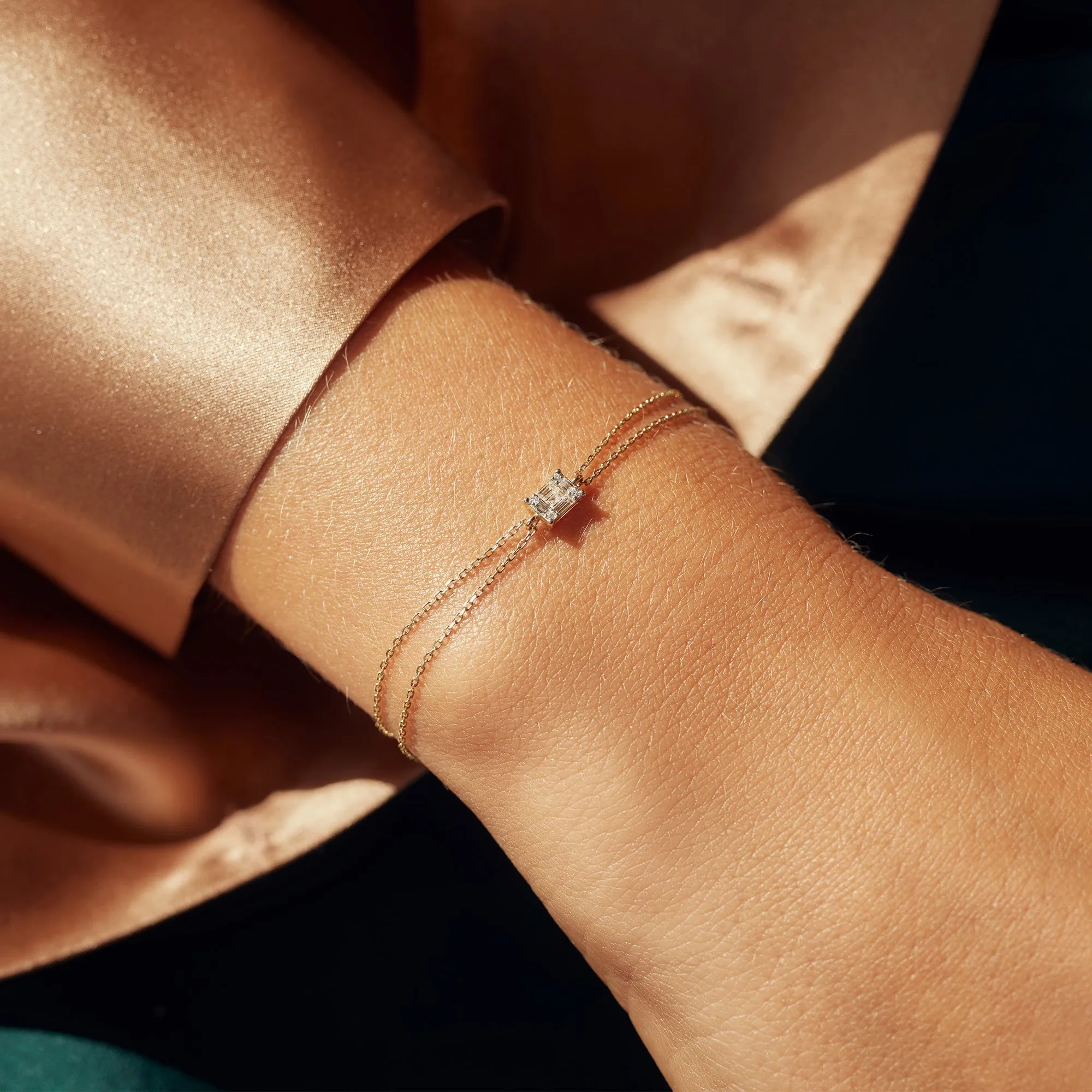 De la Paix Maxime 14 karat gold bracelet with diamond 0.10 carat