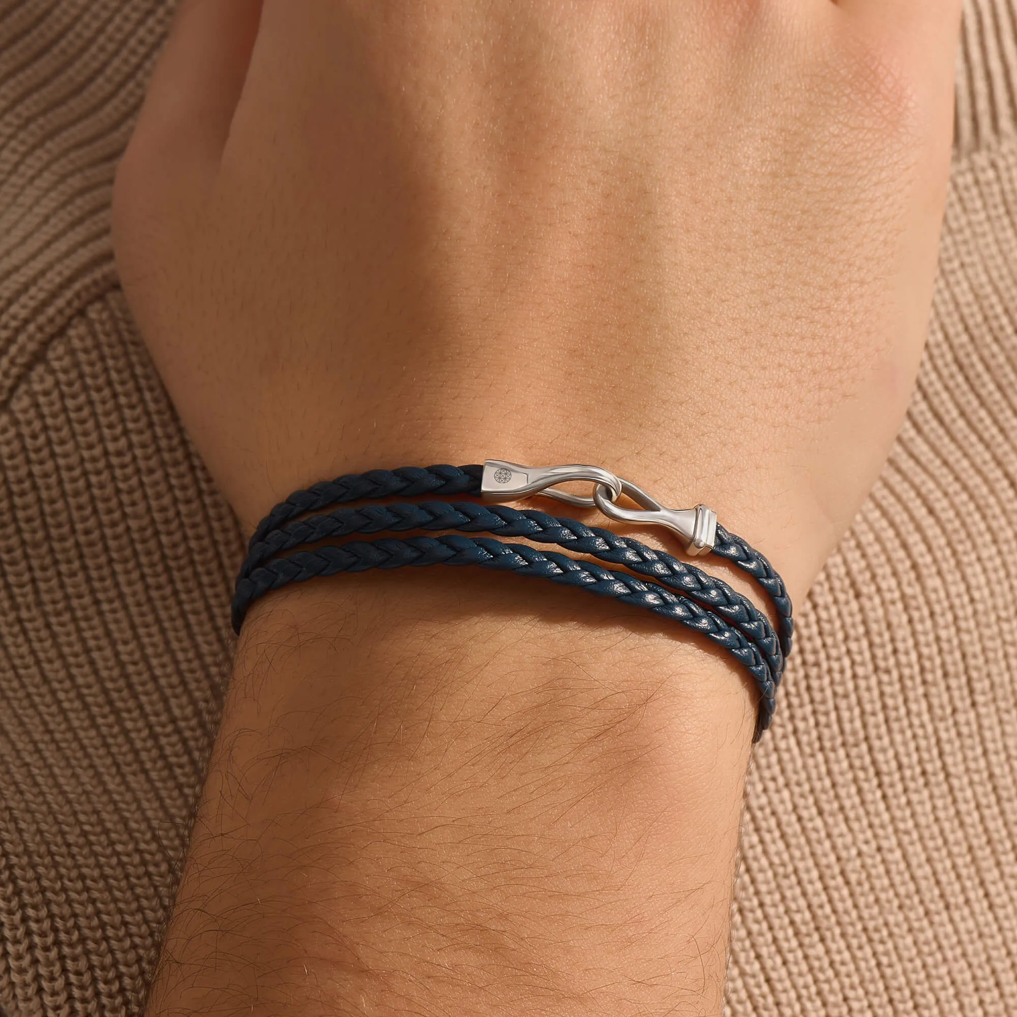 Fish Hook Wrap Flat Leather Bracelet in Silver