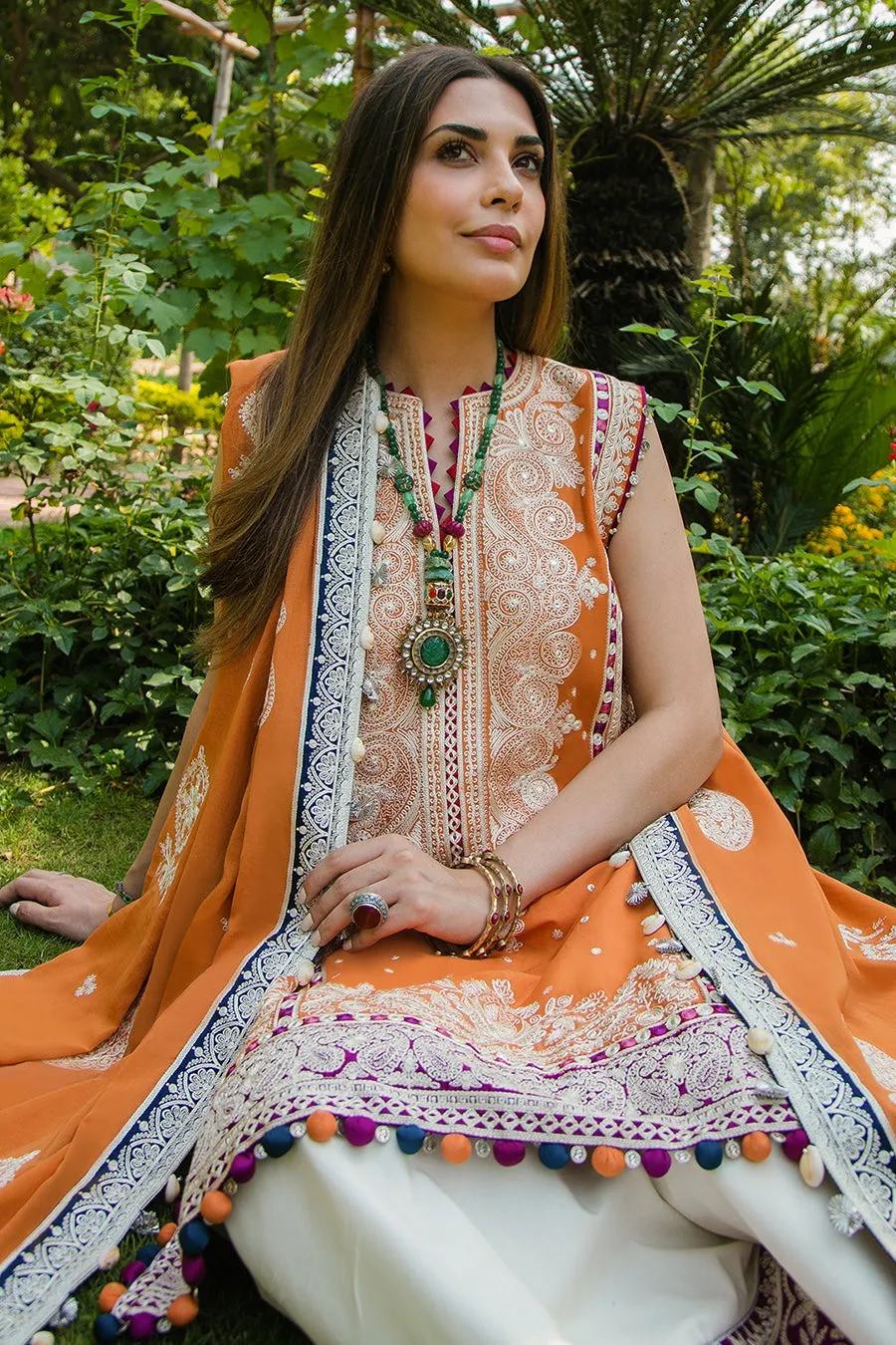 Élan Luxury Lawn Collection 2022 – EL22-05 B (REEM)